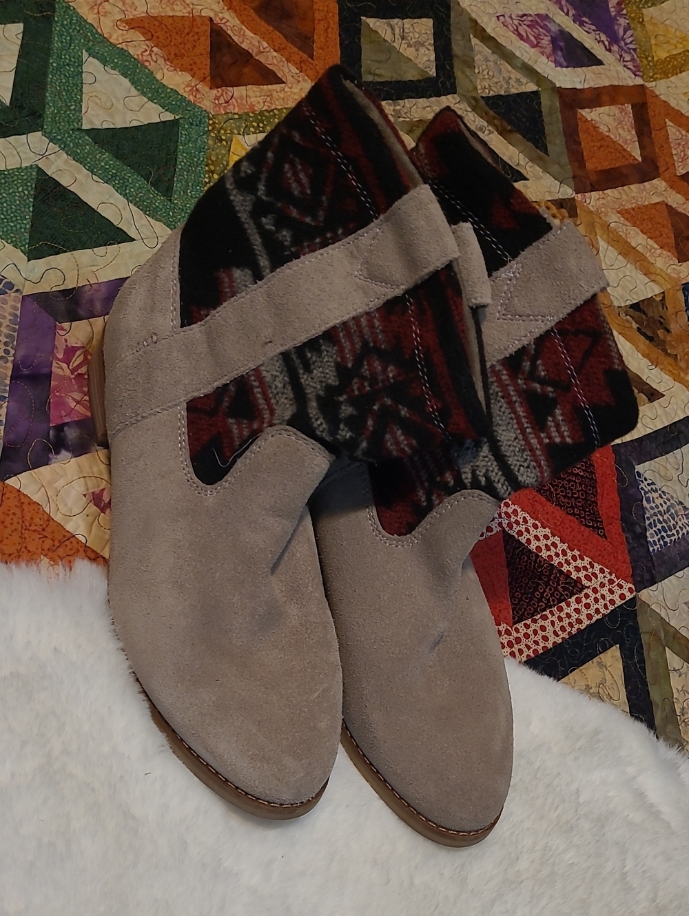 Tom's Laurel Tribal Boho Hippie Baja Southwest Desert Burnished Suede Boots